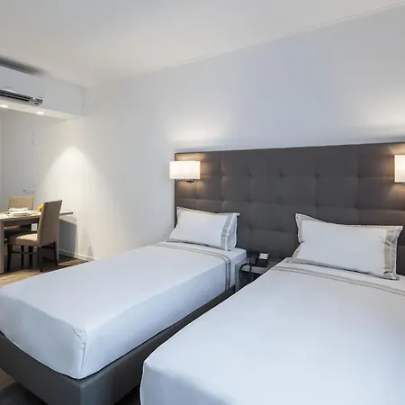 & Urban Padel Apart-hotel