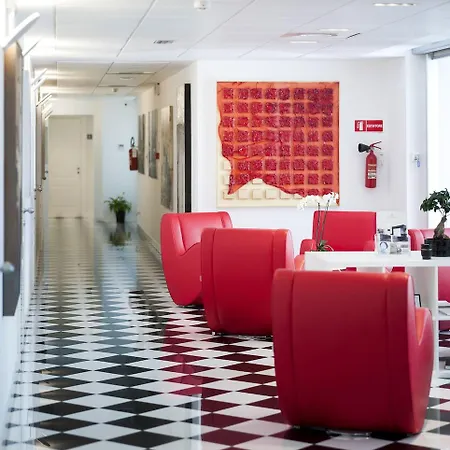 Aparthotel & Urban Padel 4*