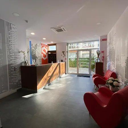 & Urban Padel Apart-hotel