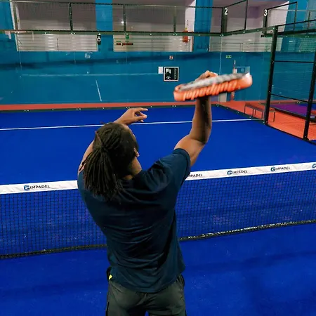 Apart-hotel & Urban Padel Milão