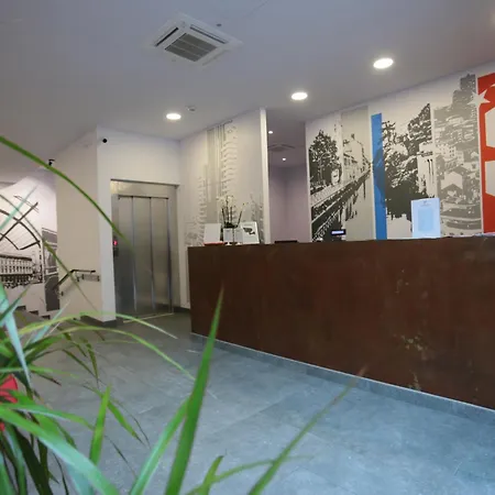 & Urban Padel Apart-hotel