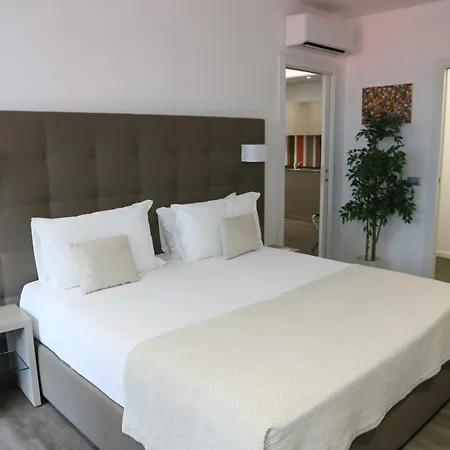 & Urban Padel Aparthotel 4*