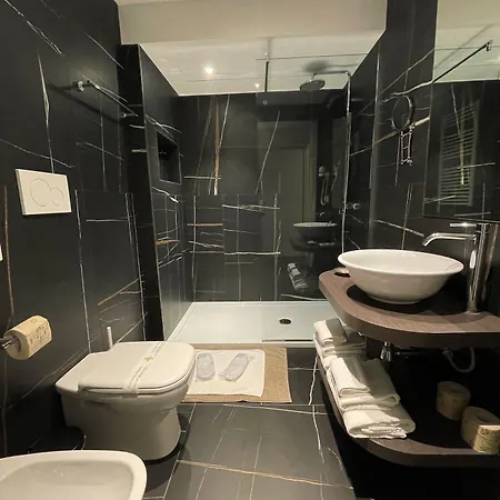 & Urban Padel Apart-hotel Milão