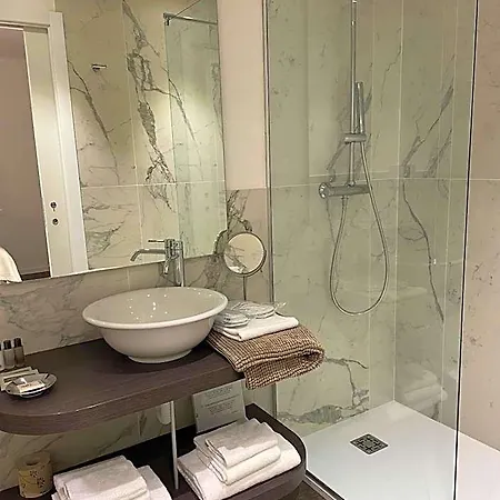 & Urban Padel Aparthotel 4*
