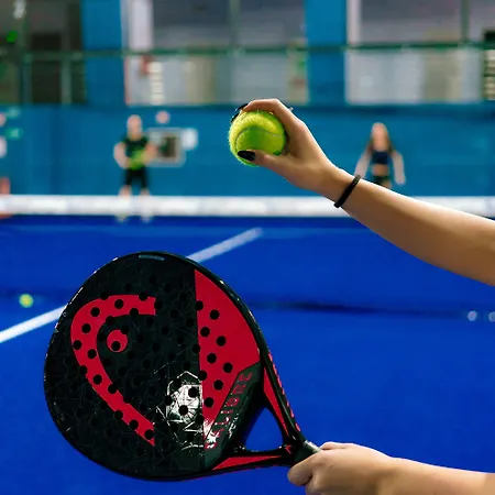 & Urban Padel Aparthotel Milano