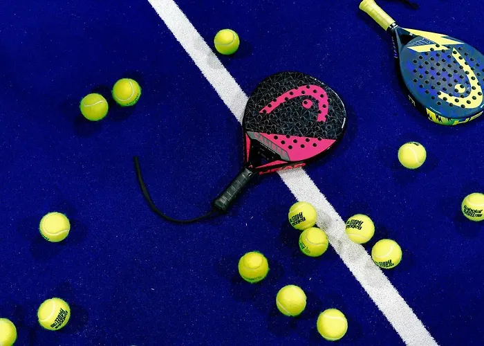 & Urban Padel アパートホテル