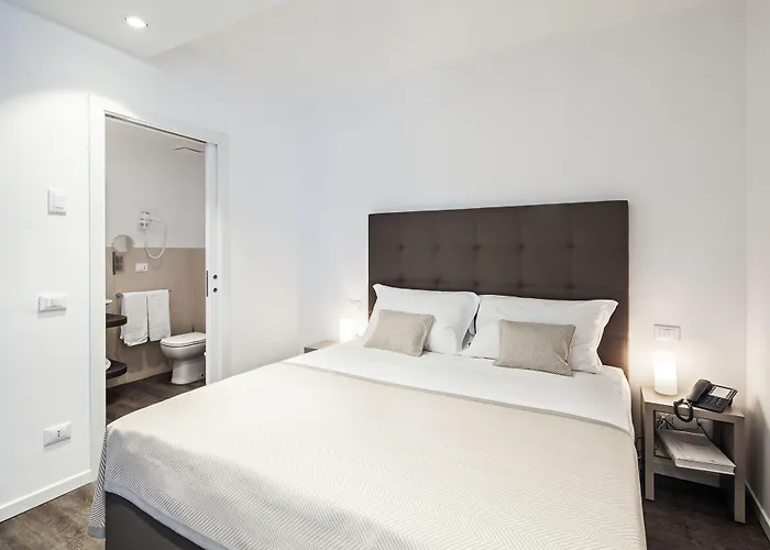 & Urban Padel 4* ミラノ