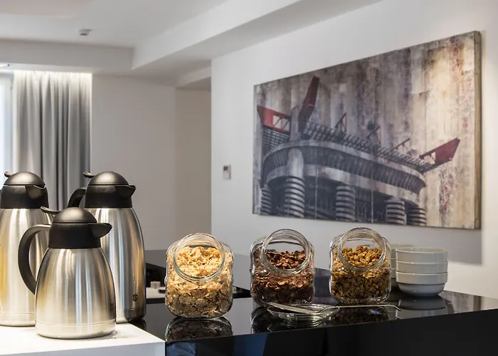 & Urban Padel 4* ミラノ