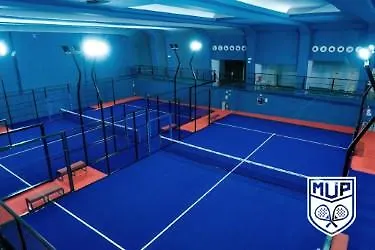 & Urban Padel